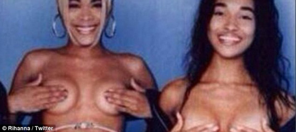 Bức ảnh để ngực trần của bộ đôi TLC được Rihanna “trịnh trọng” để làm hình ảnh bìa trên Twitter