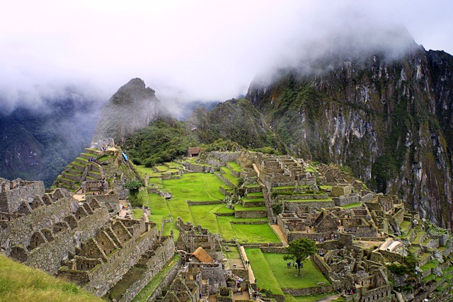 Thành phố cổ Machu Pichu của Peru được vinh danh là điểm du lịch số 1 thế giới. Thành phố Machu Picchu được xây dựng từ hơn 500 năm trước và là biểu tượng vĩ đại nhất của đế chế Inca