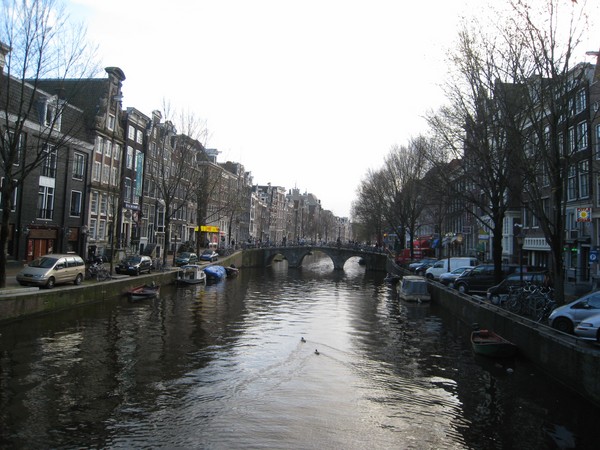 Amsterdam: Đêm lẫn trong ngày 3