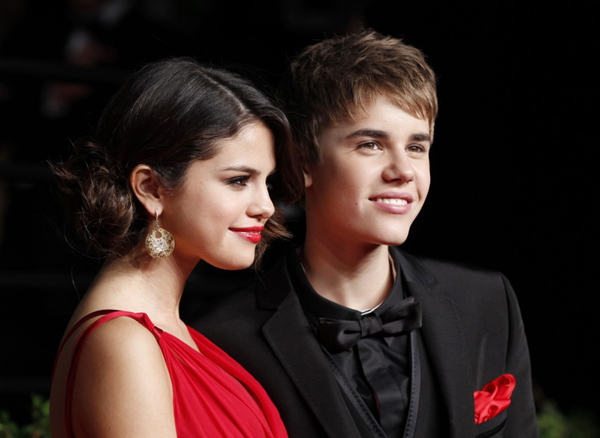 Fan bấn loạn vì Selena Gomez, Justin Bieber… ‘ru lại câu hò’? 3