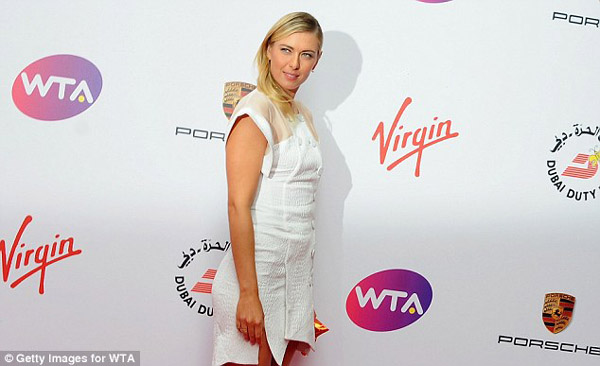 Sharapova rạng ngời tại tiệc tiền Wimbledon 1