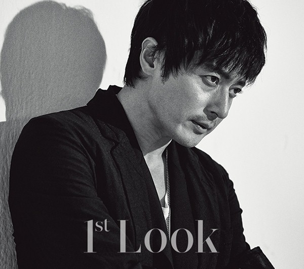 Jang Dong Gun quyến rũ quên tuổi trong bộ ảnh đen trắng  1