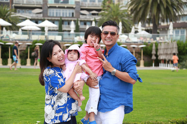 Trương Minh Cường khoe ảnh gia đình hạnh phúc giữa lúc dư luận đang “nghi ngờ” về độ bền vững của gia đình sao Việt