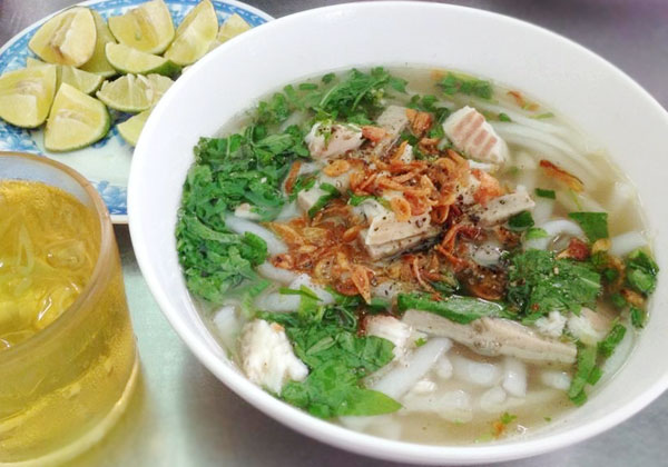 Bánh canh cá lóc ấm lòng những ngày mưa  1