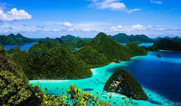 Quần đảo Raja Ampat - Ảnh: grandbaikal.ru 