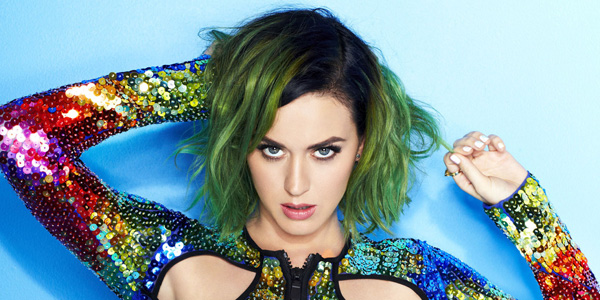 Katy Perry 'lướt trên sóng' 1