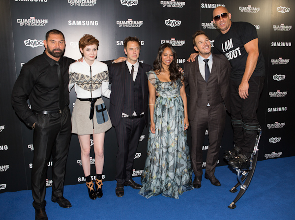 Ê kíp làm phim Vệ binh giải ngân hà thấp hơn nhiều so với “chân dài” Vin Diesel.
