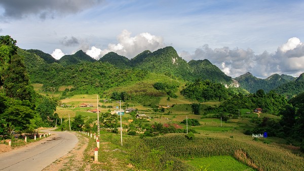 Cung đường qua thung lũng đá vôi tại Hữu Lũng, Lạng Sơn tuyệt đẹp 11