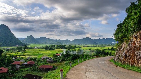 Cung đường qua thung lũng đá vôi tại Hữu Lũng, Lạng Sơn tuyệt đẹp 12