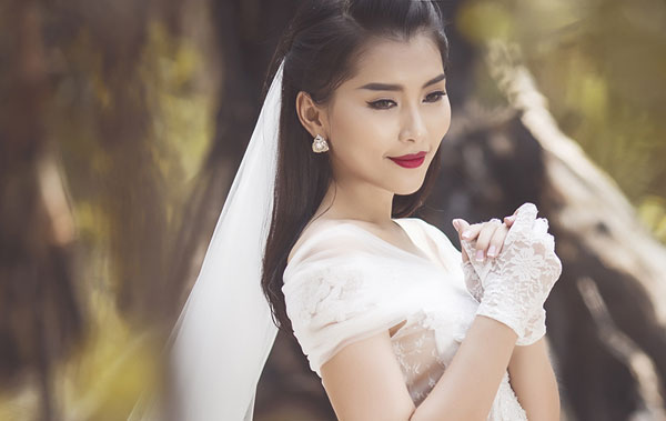 "Siêu vòng ba" Lan Hương đẹp lãng mạn với váy cưới 3