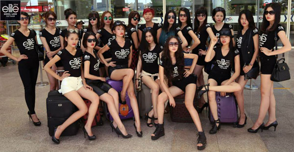 30 thí sinh siêu mẫu Việt Nam đọ dáng 1