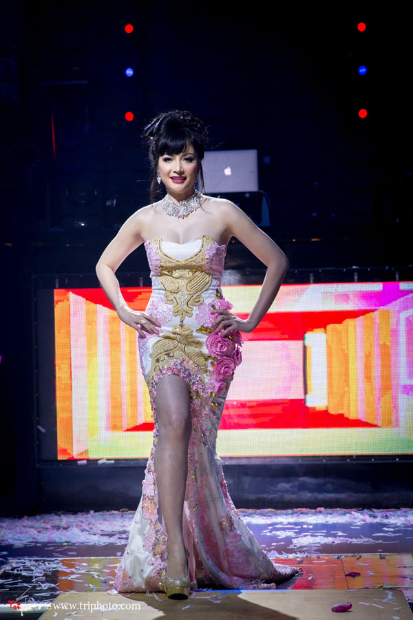 Hoa hậu VN Nguyễn Thiên Nga vẫn đẹp rạng rỡ 4