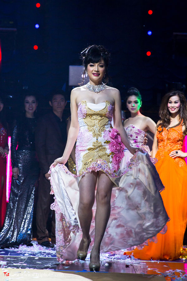 Hoa hậu VN Nguyễn Thiên Nga vẫn đẹp rạng rỡ 7