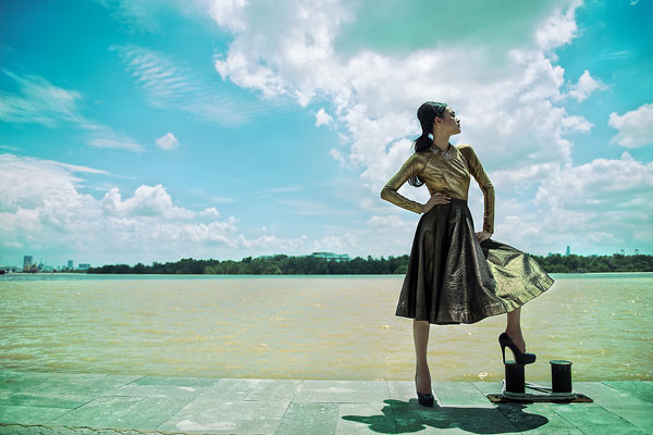 Hồng Ánh mặc áo dài Lê Thanh Phương tham gia Asia fashion week 2014 tại Indonesia 3