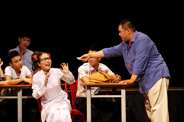 Với sân khấu của mình, Minh Béo bán với giá vé bình dân cùng mong muốn nhiều đối tượng khán giả có thể thưởng thức những vở kịch đặc sắc