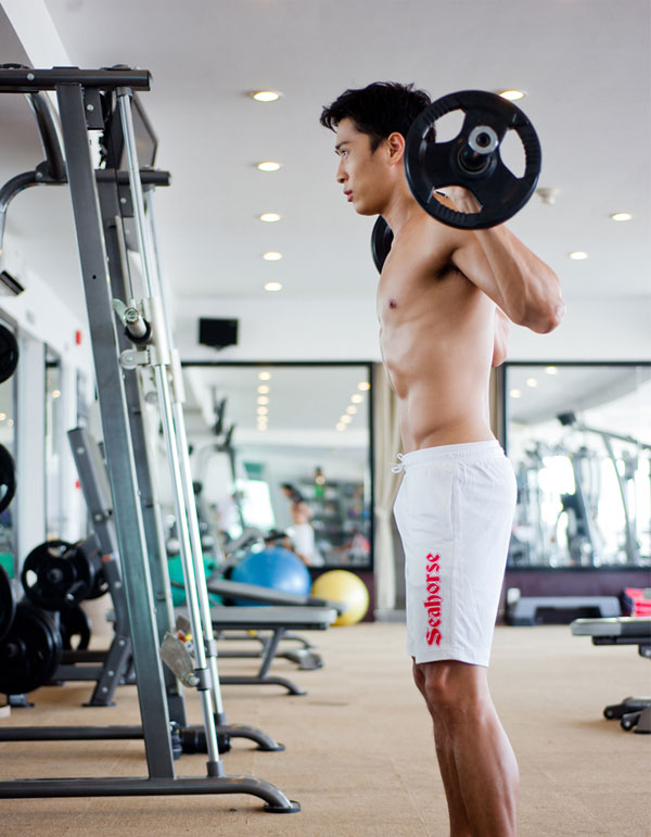 “Hotboy nổi loạn” Nguyễn Linh Sơn khoe body cực chuẩn 2