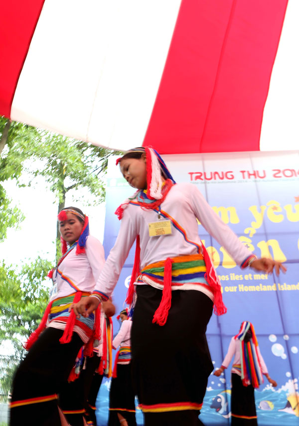 Vui Trung thu 2014 - Em yêu biển đảo ở Bảo tàng dân tộc học Việt Nam 10