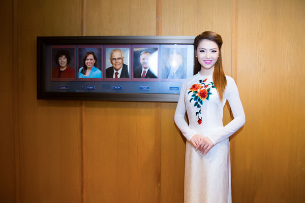Hoa hậu châu Á gốc Việt được thị trưởng vinh danh 7