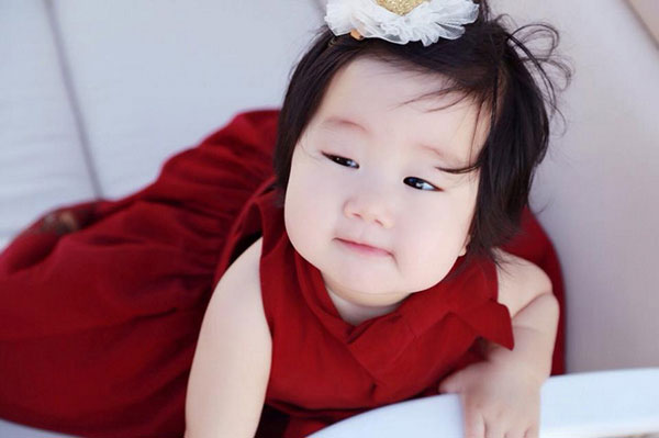 Cận cảnh vẻ đẹp 'lai Nhật' của con gái Trương Minh Cường 7