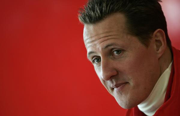 Huyền thoại công thức 1 Michael Schumacher ra viện