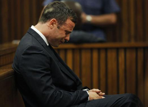 Người không chân Oscar Pistorius thoát tội cố ý giết người
