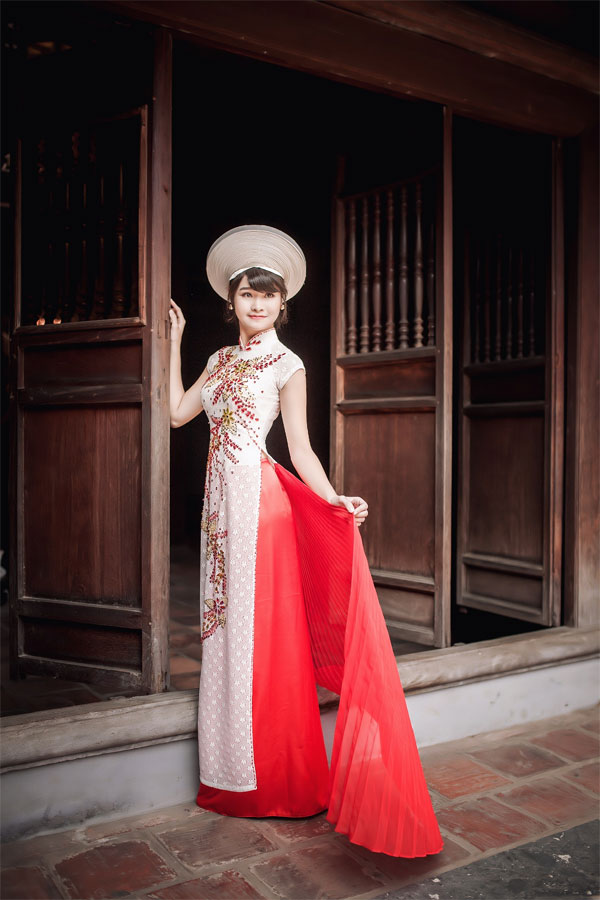 Nữ sinh ngoại thương duyên dáng trong tà áo dài dự thi hoa hậu Việt Nam 2014 2