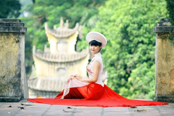 Nữ sinh ngoại thương duyên dáng trong tà áo dài dự thi hoa hậu Việt Nam 2014 11