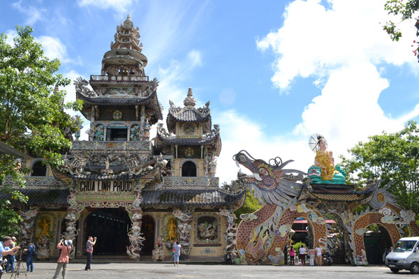 Ngôi chùa có 11 công trình được xác lập kỷ lục quốc gia 13