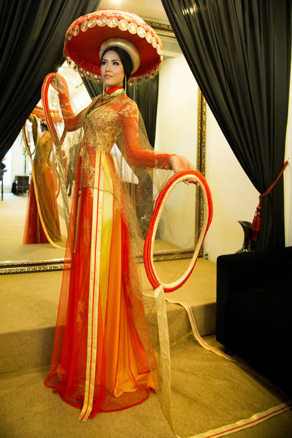 Tiết lộ trang phục dân tộc của Nguyễn Thị Loan tại Miss World 2014 1