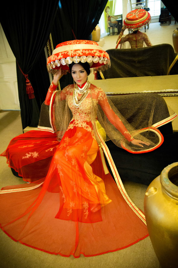 Tiết lộ trang phục dân tộc của Nguyễn Thị Loan tại Miss World 2014 3