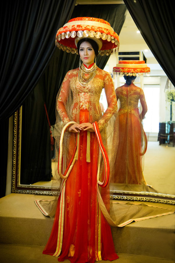 Tiết lộ trang phục dân tộc của Nguyễn Thị Loan tại Miss World 2014 4