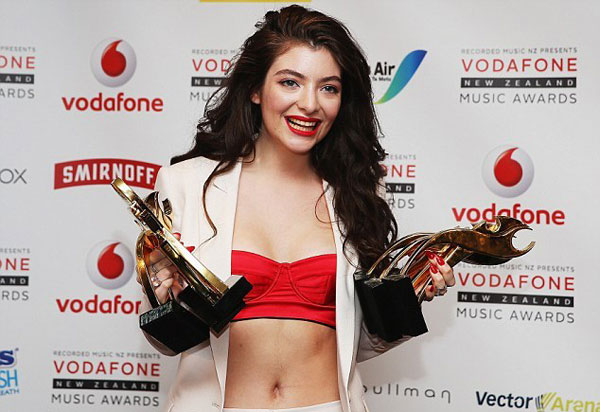 Lorde ẵm 6 giải thưởng tại New Zealand Music Awards 1