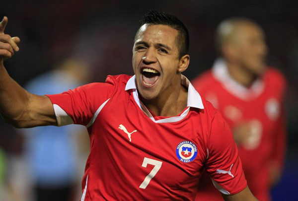 Alexis Sanchez bẽ mặt vì gạ gẫm Hoa hậu Chile sau lưng bạn gái 1