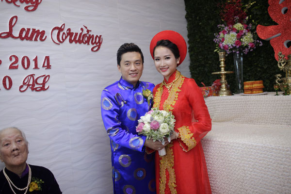 Ngay trong sáng nay, lễ tân hôn của Lam Trường và Yến Phương đã diễn ra tại nhà riêng của chú rể 12