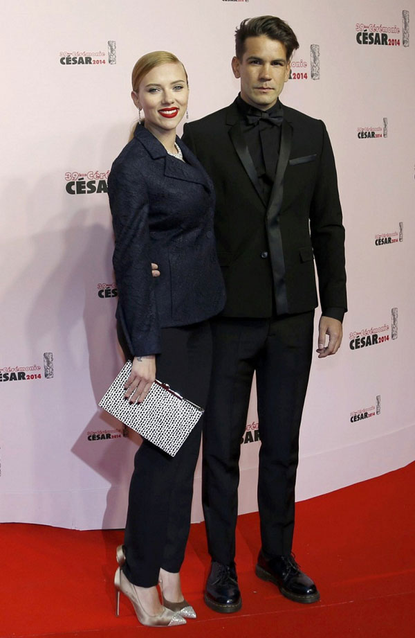 Nữ diễn viên Scarlett Johansson và chồng - Ảnh: Reuters