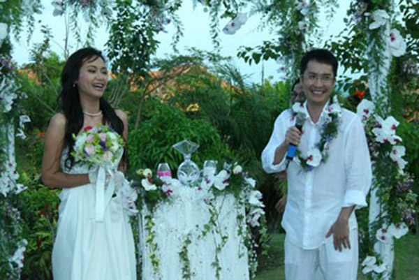 Sao Việt làm đám cưới ở chùa
