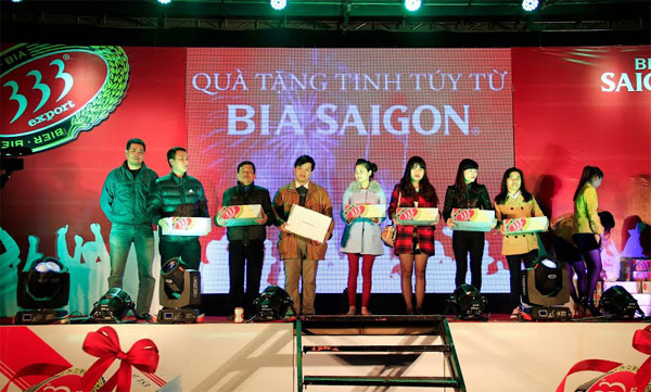 Sôi động minishow Quà tặng tinh túy từ Bia Saigon tại Nghệ An