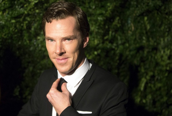 Sao phim 50 sắc thái hất cẳng Benedict Cumberbatch thành người đàn ông quyến rũ nhất 2015