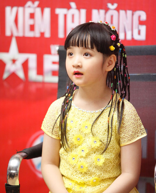 Thể hiện 4 dòng âm nhạc khác nhau, cô bé Bích Ngọc gây ấn tượng mạnh với dàn giám khảo Vietnam's Got Talent tối 5.4
