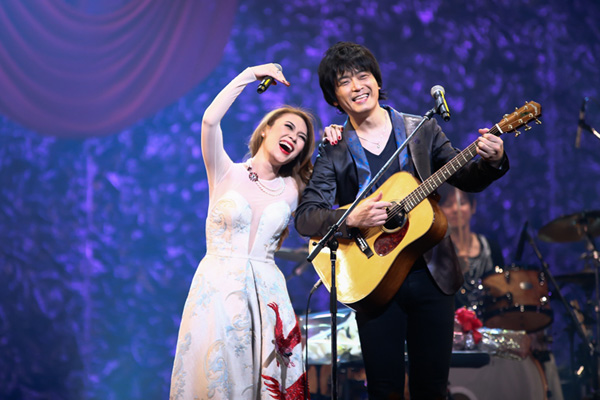 Mỹ Tâm đã có một đêm nhạc đáng nhớ với nghệ sĩ guitar Oshio Kotaro