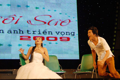 Tiểu phẩm Áo cưới do thí sinh Thùy Trang (Lâm Đồng) và Quang Nhật (Long An) thể hiện