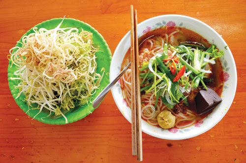 Bún bò Huế 