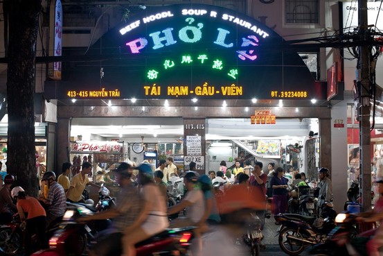 Báo Mỹ bình chọn quán phở ngon nhất Việt Nam 1