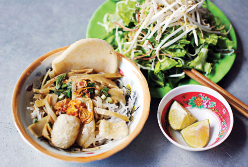 B&uacute;n mắm cua Gia Lai xua tan c&aacute;i lạnh phố n&uacute;i 