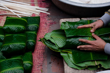 Kỳ công bánh chưng Tranh Khúc 6