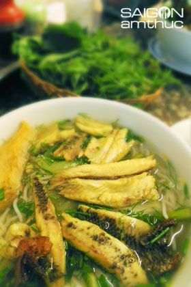 Bún cá rô đồng và nem cua bể: Nét độc đáo của ẩm thực miền Bắc tại Sài Gòn 1
