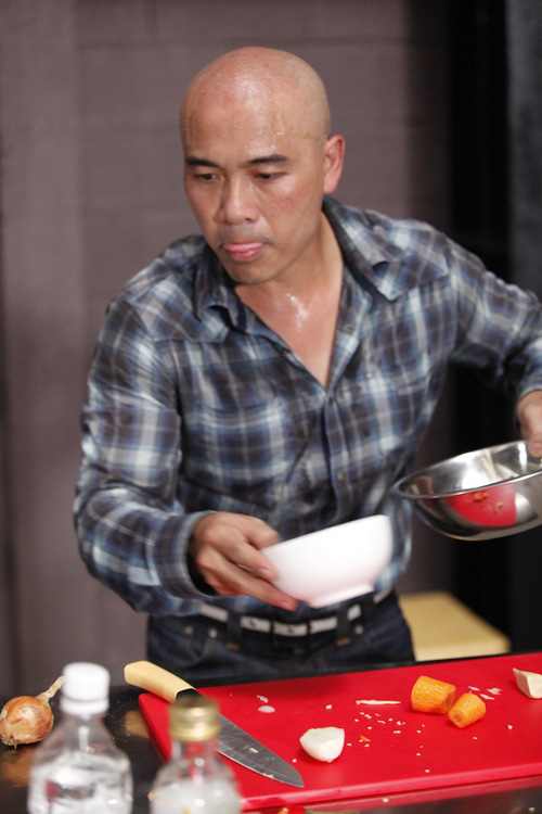 Tập 2 MasterChef Vietnam: Những "ông nội trợ" tỏa sáng