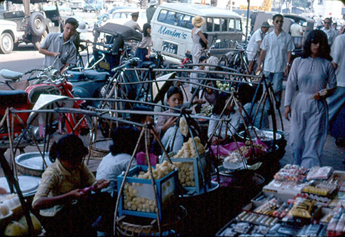 Ẩm thực Sài Gòn xưa (Phần 03): Ký ức hàng rong 3