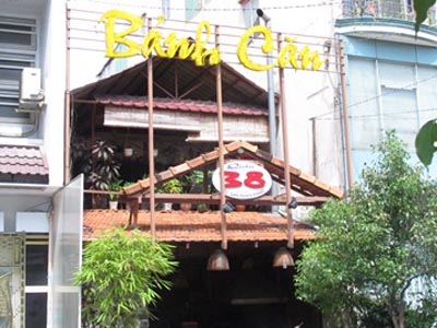 Quán bánh căn đầu tiên ở Sài Gòn 4