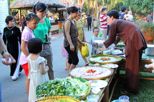 Ẩm thực vui đón Tết trung thu tại cụm nhà hàng khách sạn Saigontourist 2